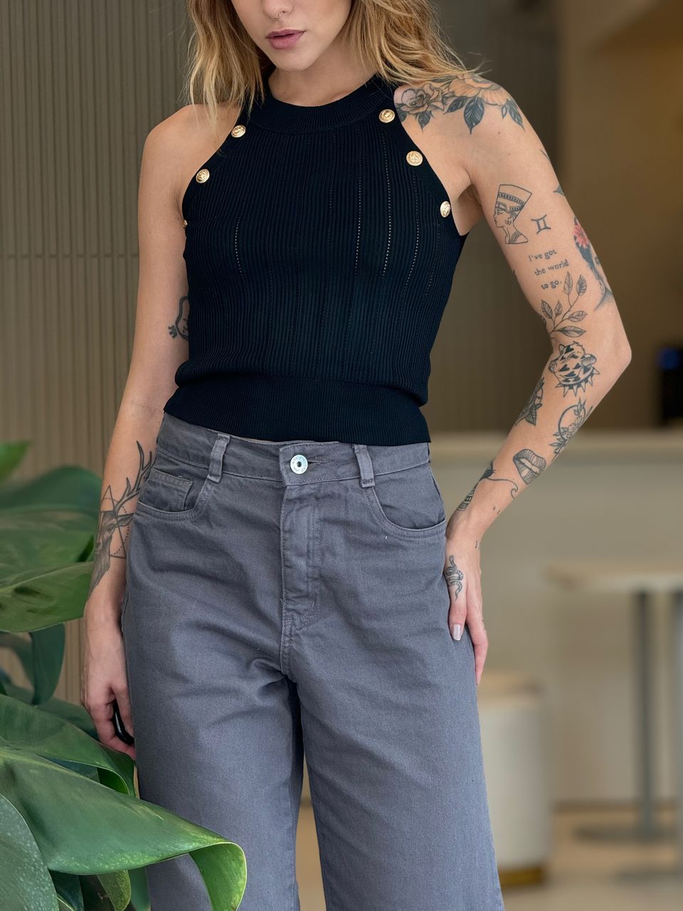 CROPPED BOTÕES DOURADOS PRETO
