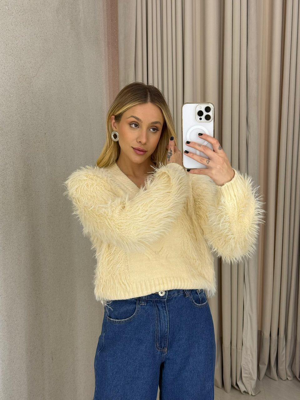 BLUSA BELINDA PELINHOS AREIA