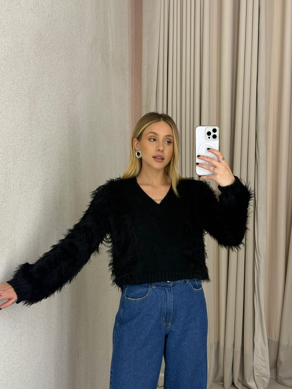 BLUSA BELINDA PELINHOS PRETA