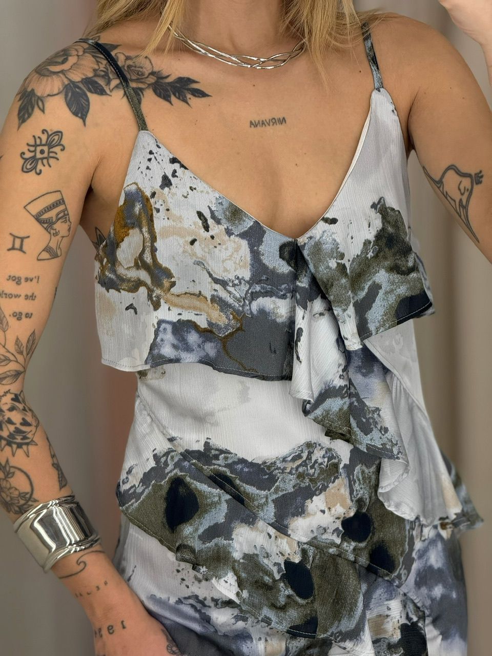 VESTIDO LOREN ESTAMPADO CINZA