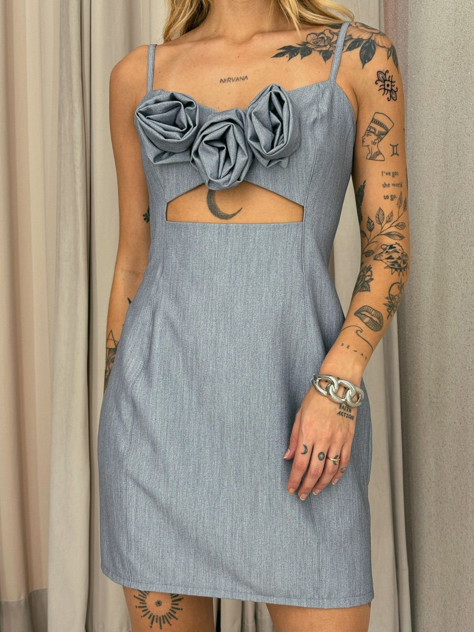 VESTIDO CATARINA FLOR CINZA