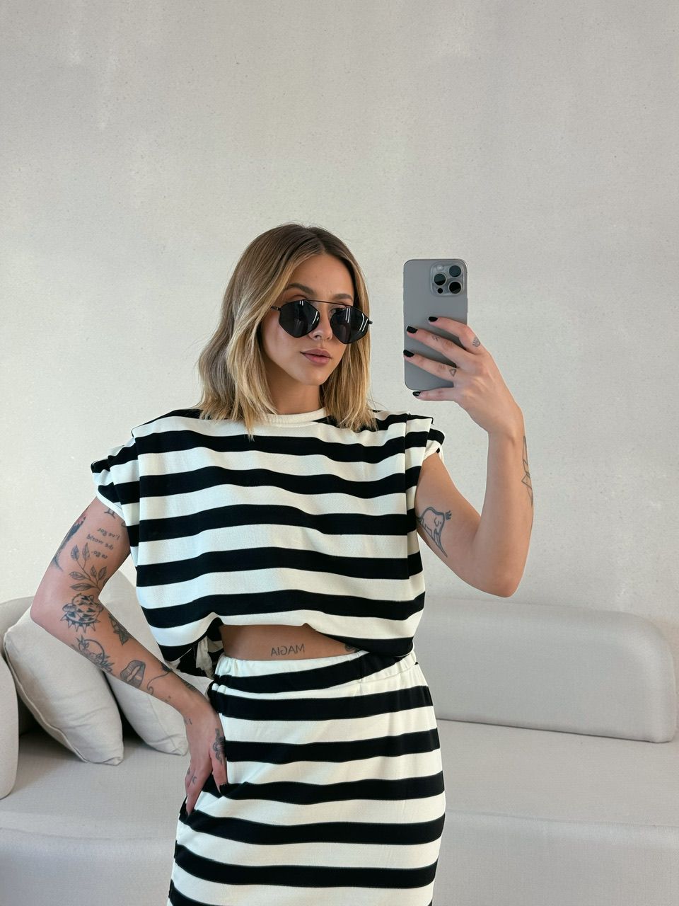 BLUSA LUNA LISTRAS Preta