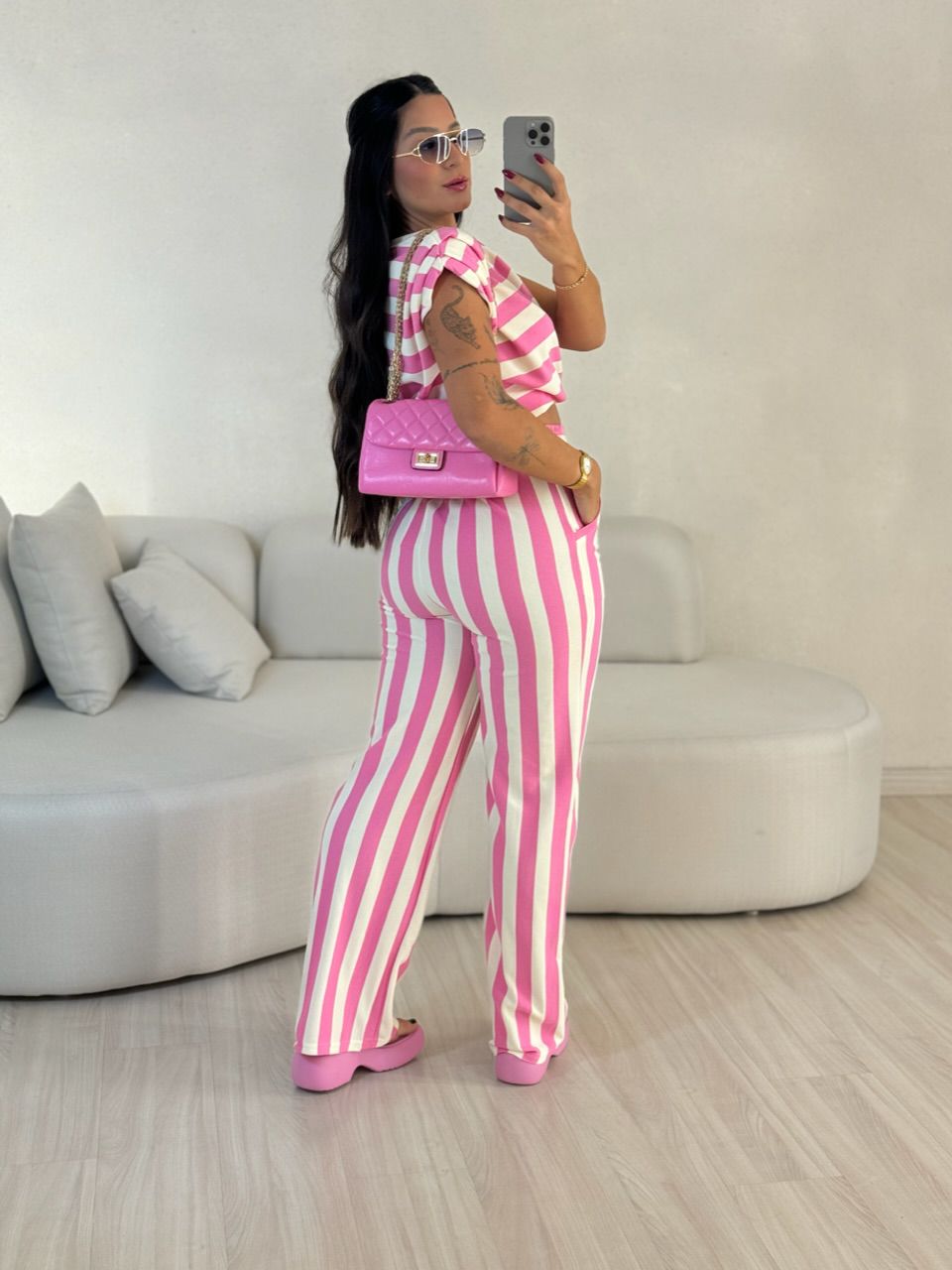 CALÇA ISABELA LISTRAS ROSA