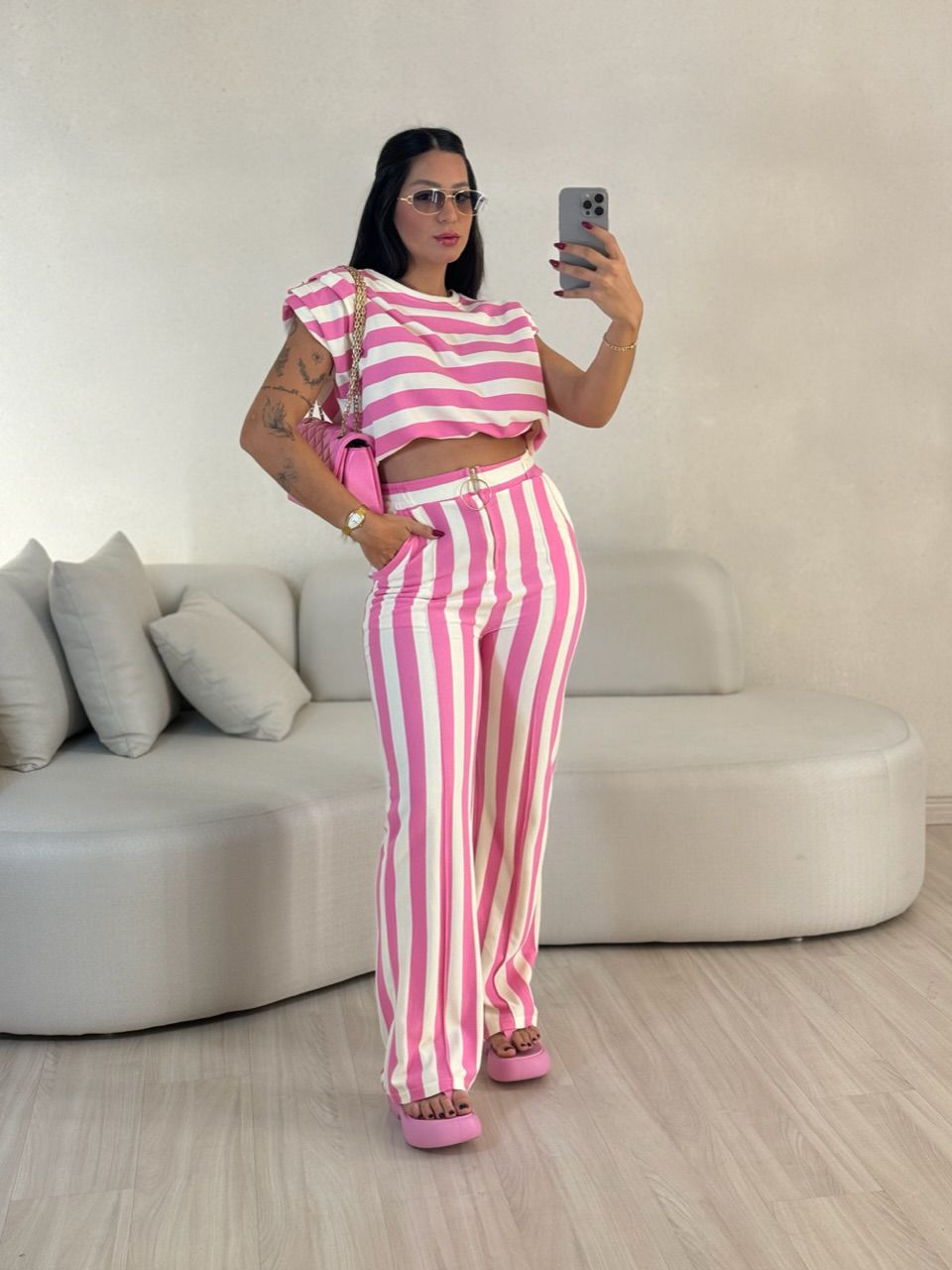 CALÇA ISABELA LISTRAS ROSA