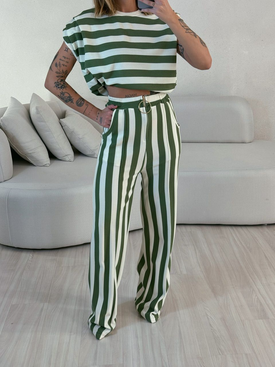CALÇA ISABELA LISTRAS VERDE