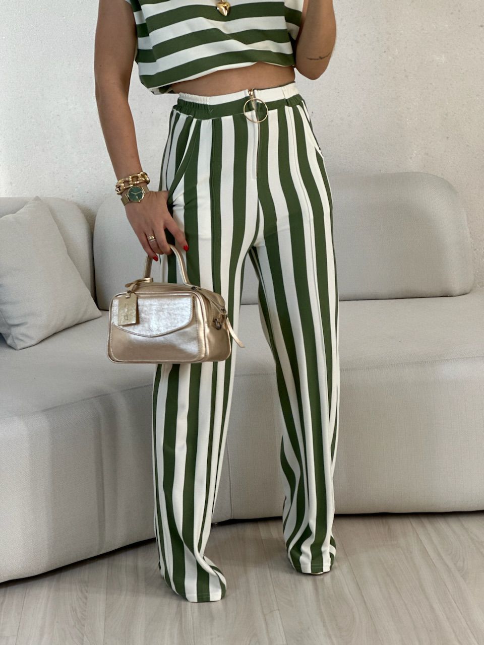 CALÇA ISABELA LISTRAS VERDE - 0056020014 - CAROLLA FERRARO