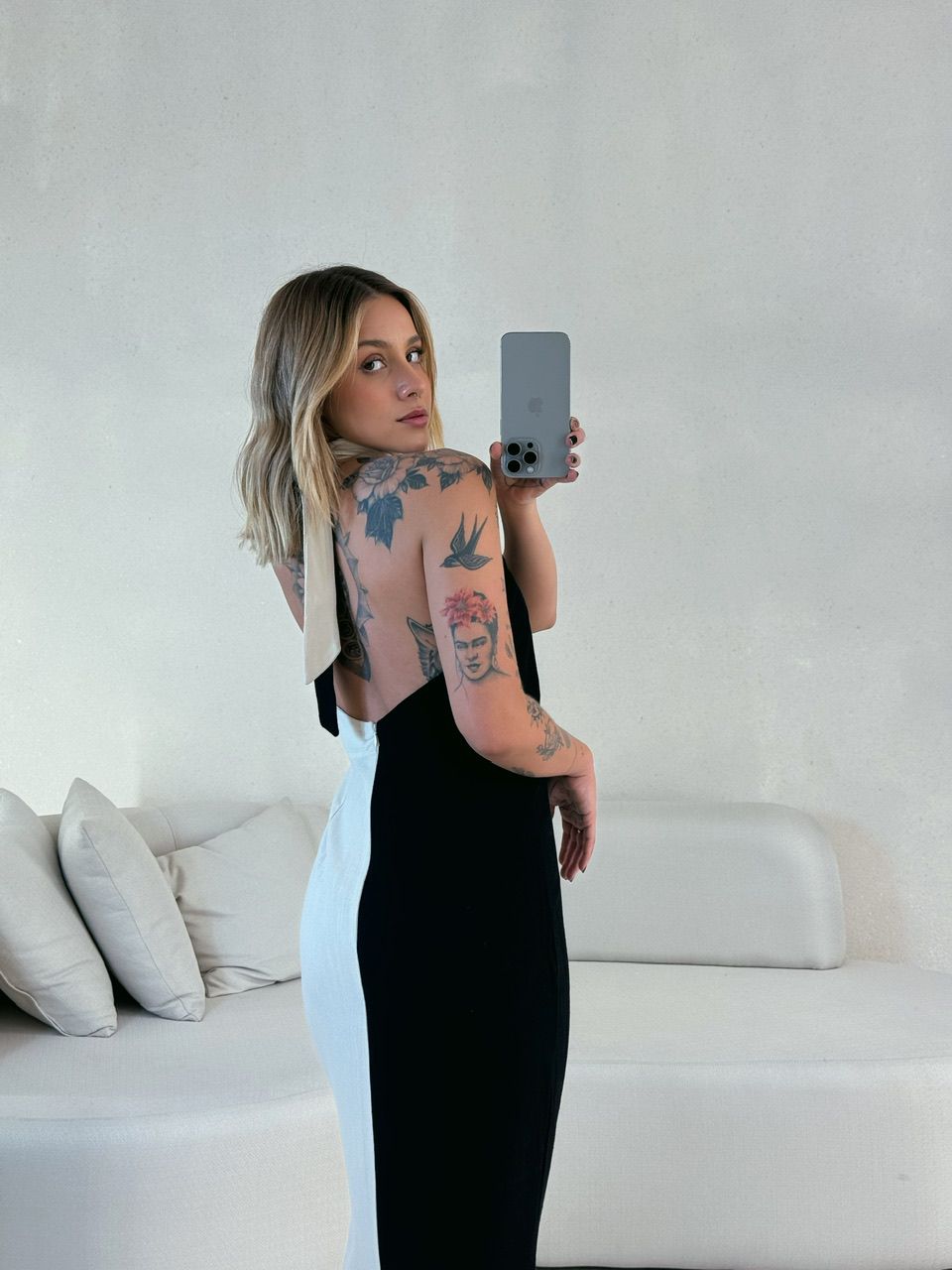 VESTIDO TAMARA BICOLOR PRETO/CRU