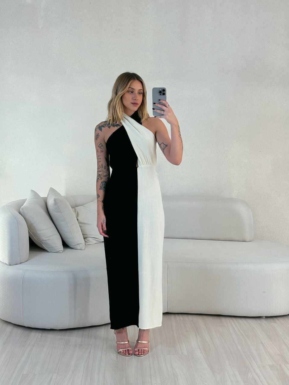 VESTIDO TAMARA BICOLOR PRETO/CRU