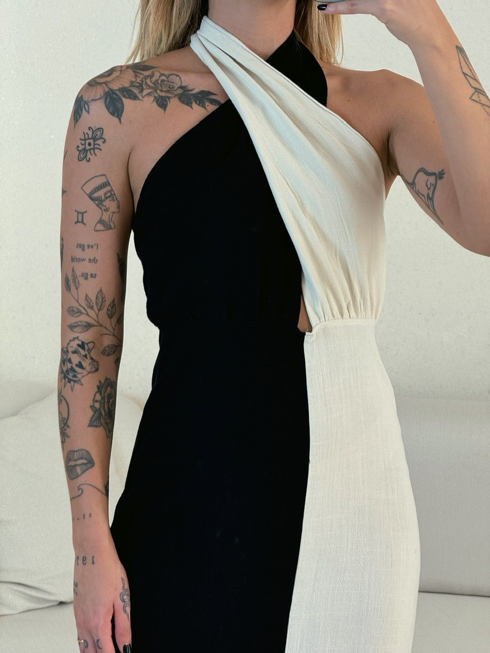 VESTIDO TAMARA BICOLOR PRETO/CRU