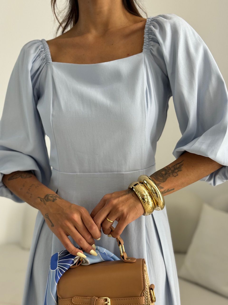 VESTIDO AMORA MANGA BUFANTE BABY BLUE