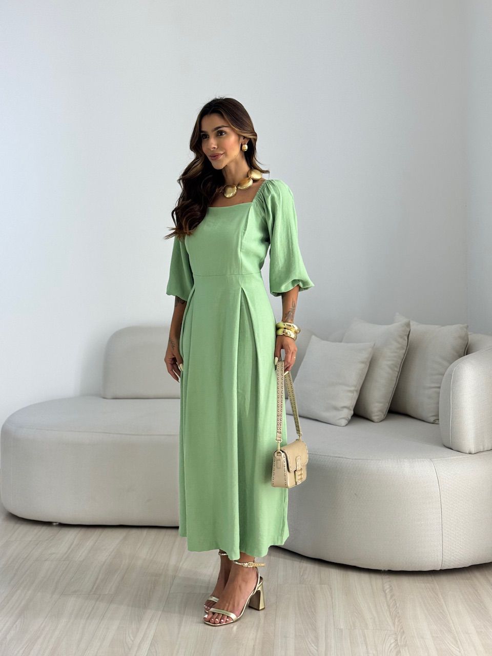 VESTIDO AMORA MANGA BUFANTE VERDE