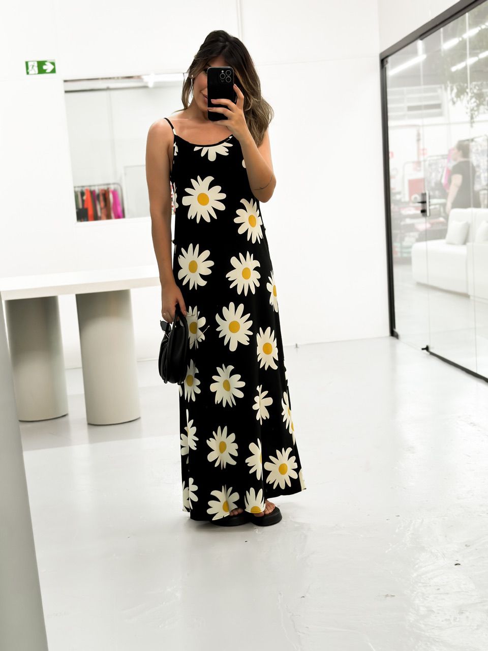 VESTIDO MARGARIDAS ALCINHA PRETO