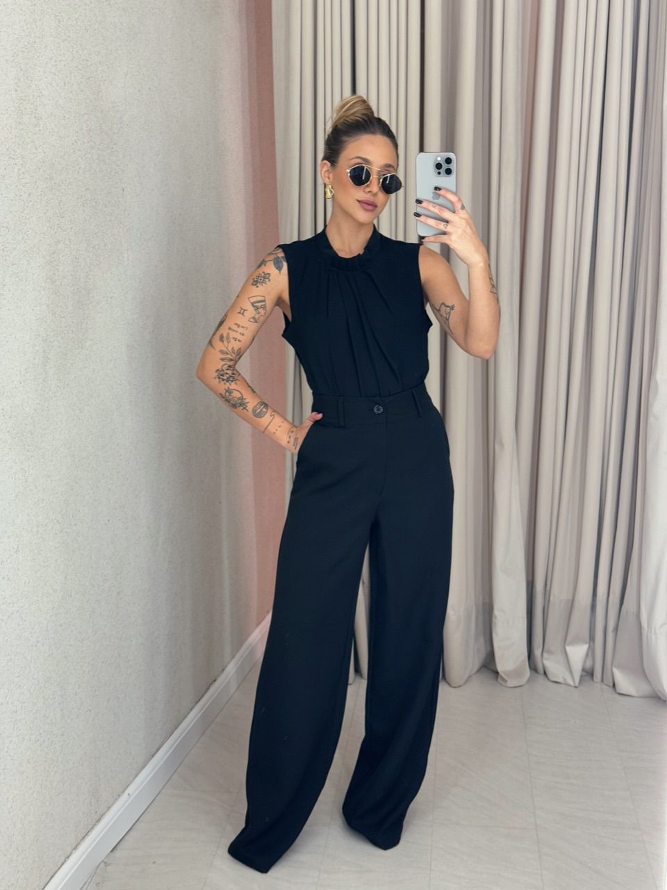 BLUSA FABRICIA CAVADA PRETA - 0060860033 - CAROLLA FERRARO