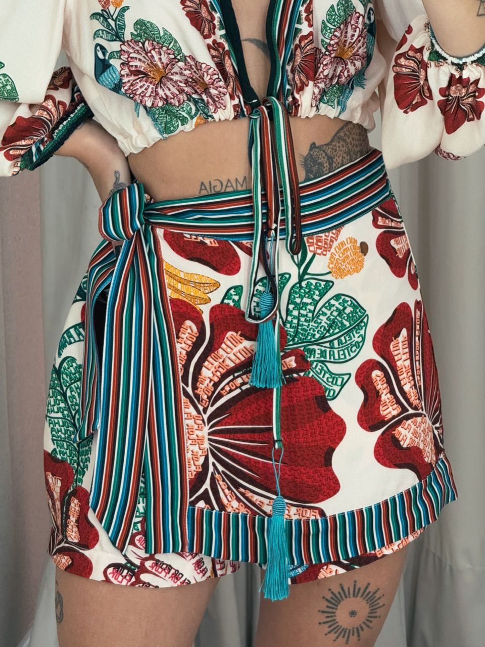 SHORT SAIA LUNA ESTAMPADO AREIA