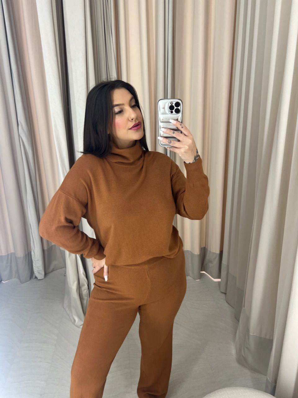 CONJUNTO MODAL GOLA ALTA CARAMELO