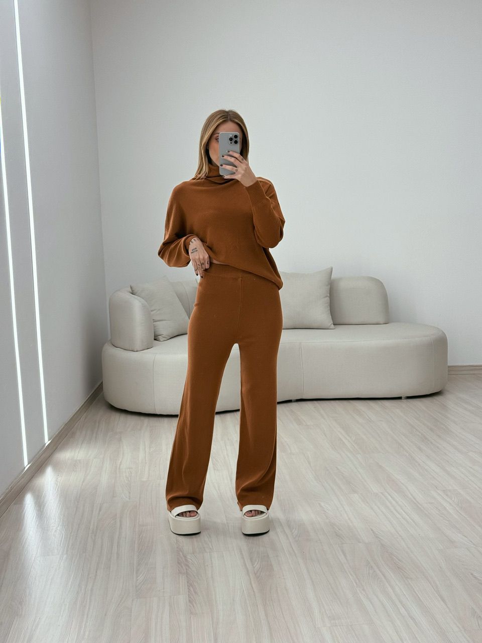 CONJUNTO MODAL GOLA ALTA CARAMELO