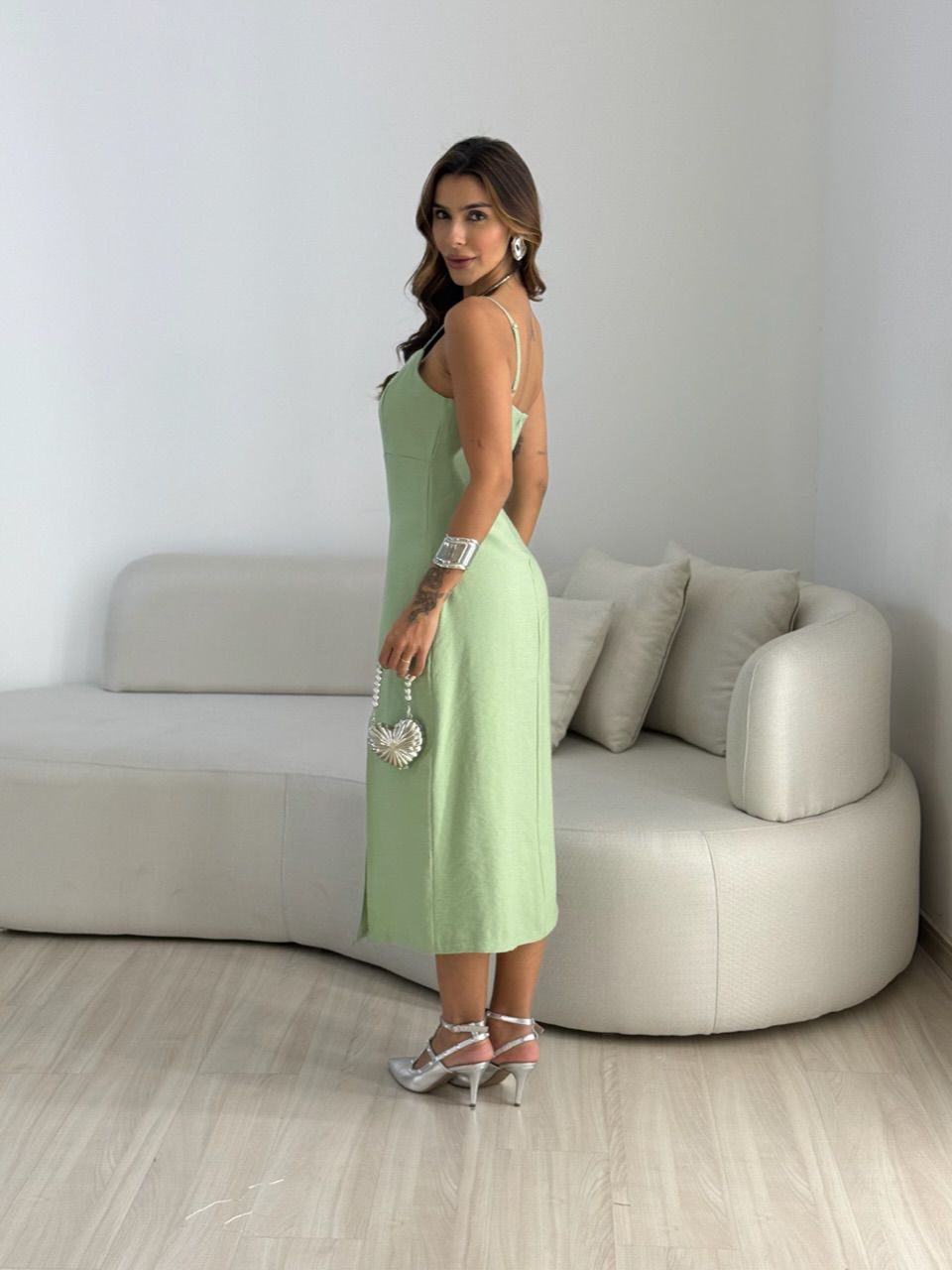 VESTIDO CLOE MIDI VERDE