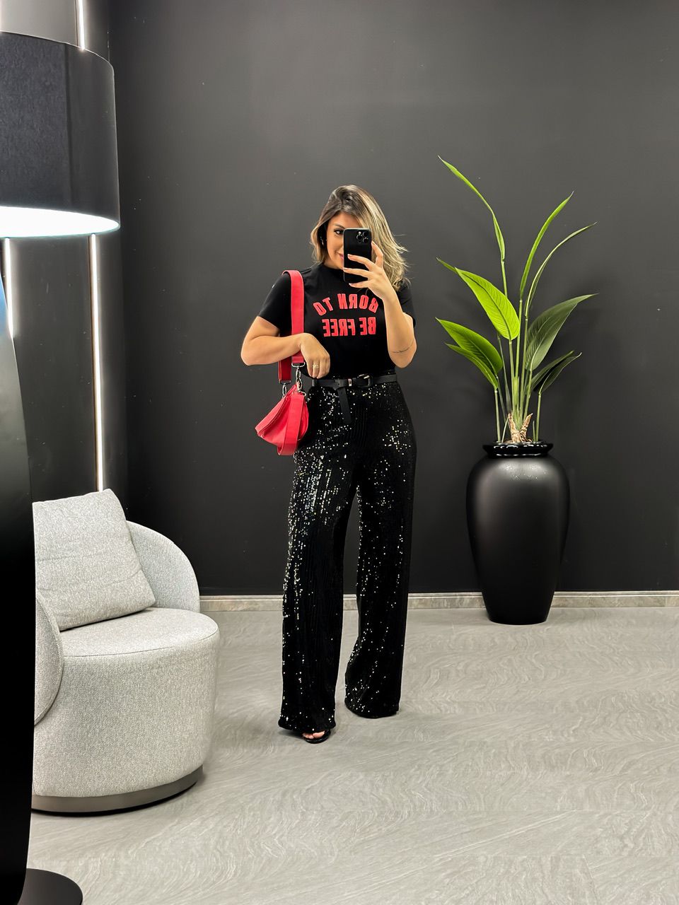 CALÇA JULIA PAETÊ PRETA