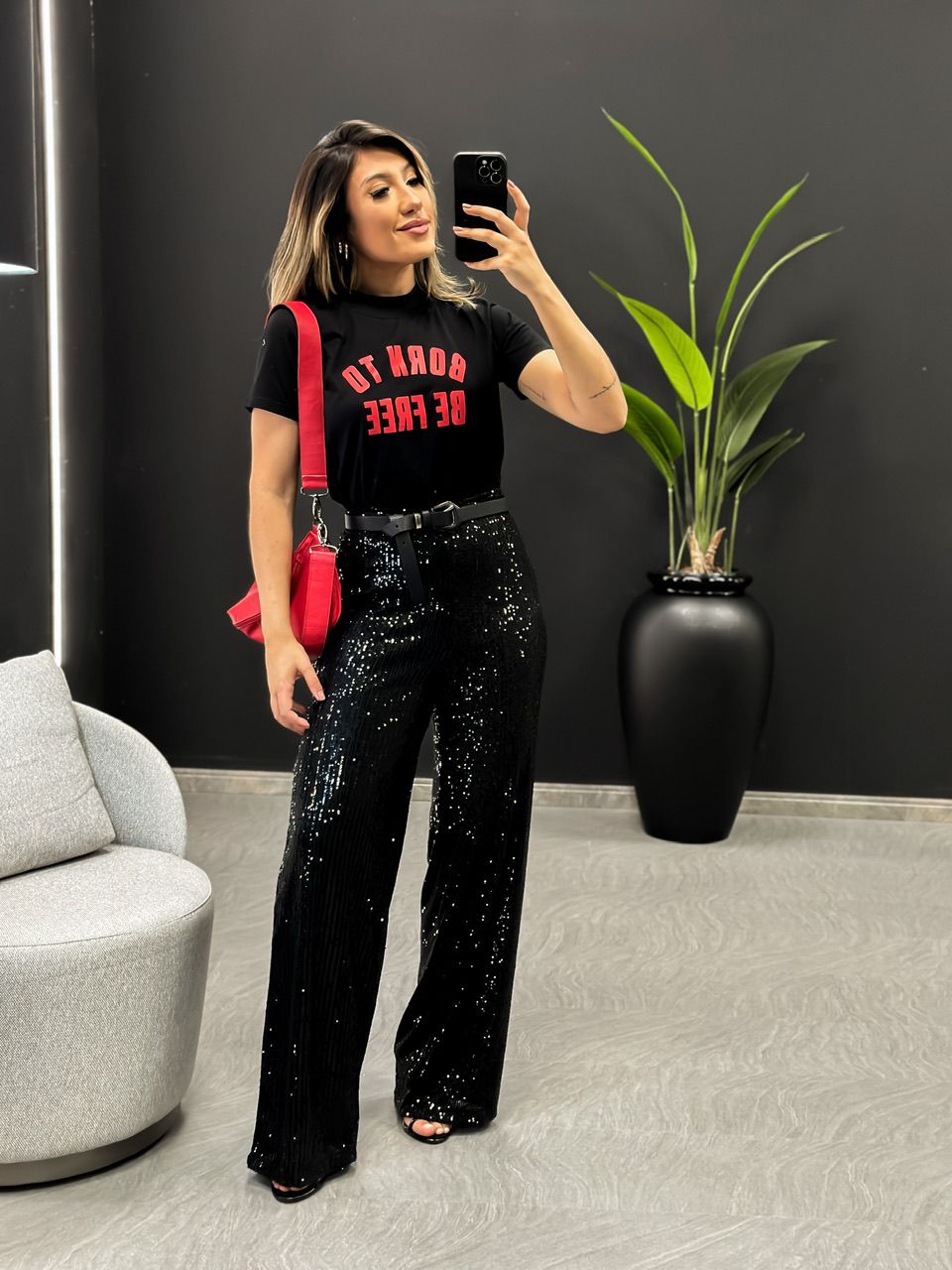 CALÇA JULIA PAETÊ PRETA
