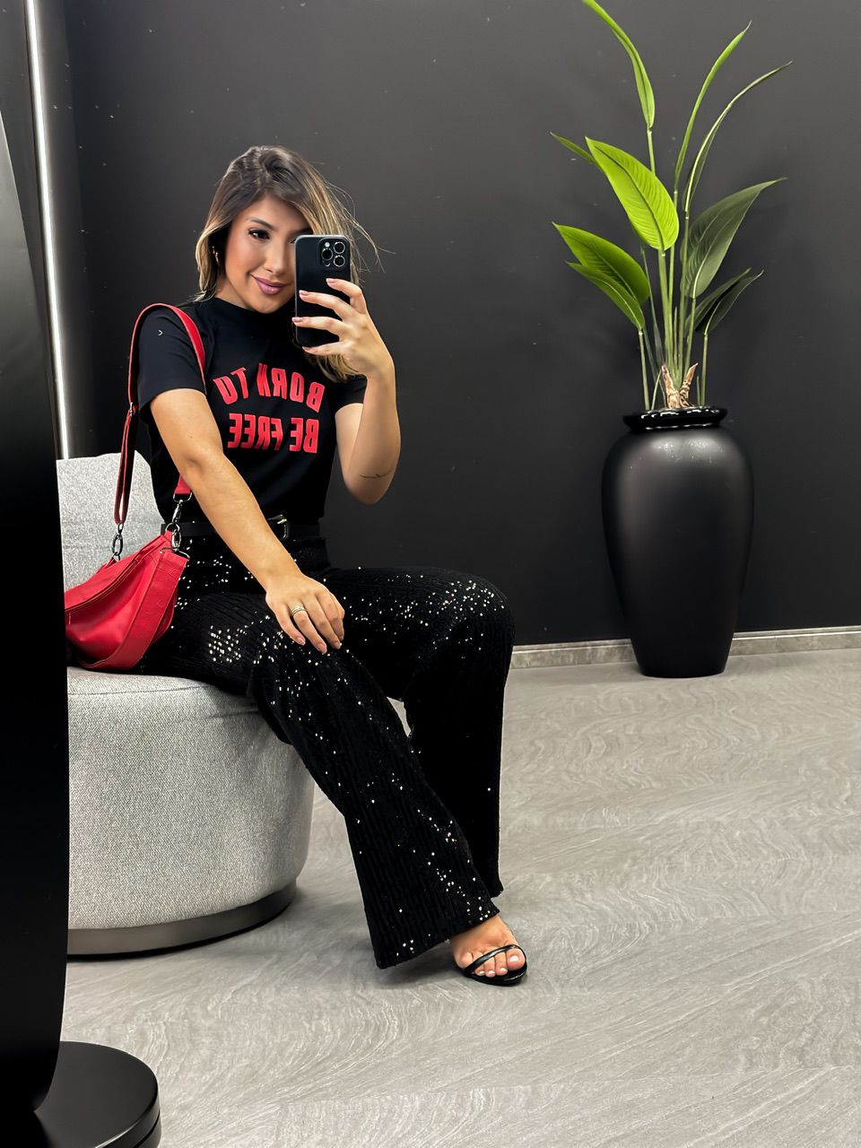 CALÇA JULIA PAETÊ PRETA