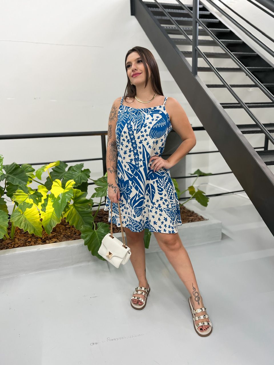 VESTIDO JHENY CURTO azul