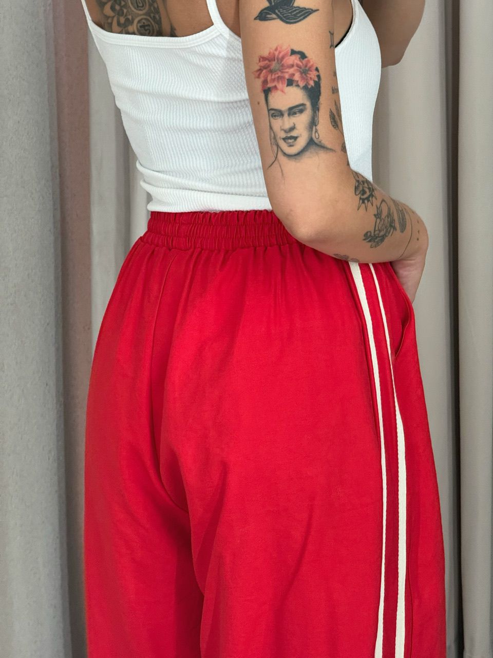 CALÇA VANESSA STREETWEAR VERMELHA
