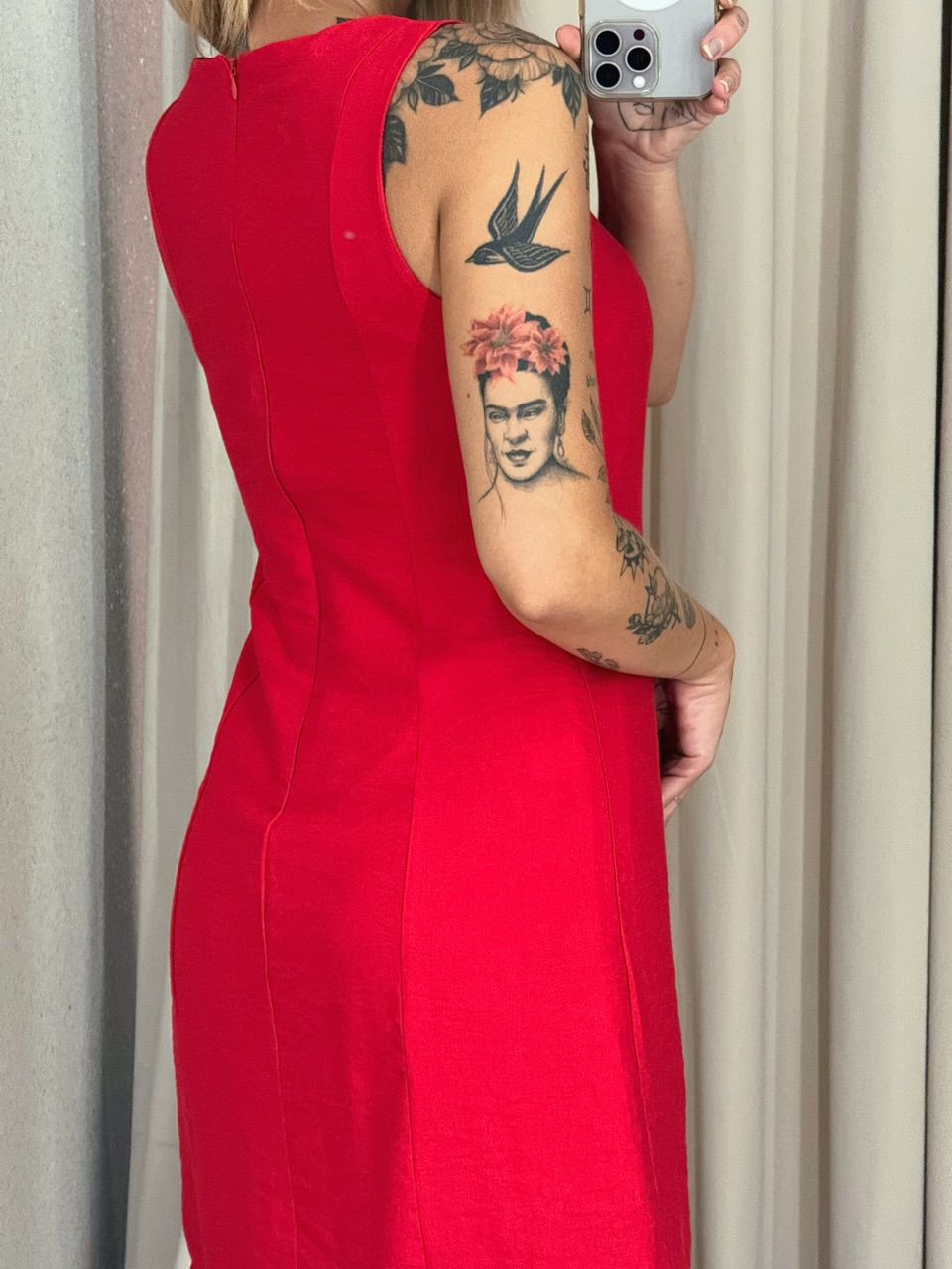 VESTIDO JOANA CURTO VERMELHO