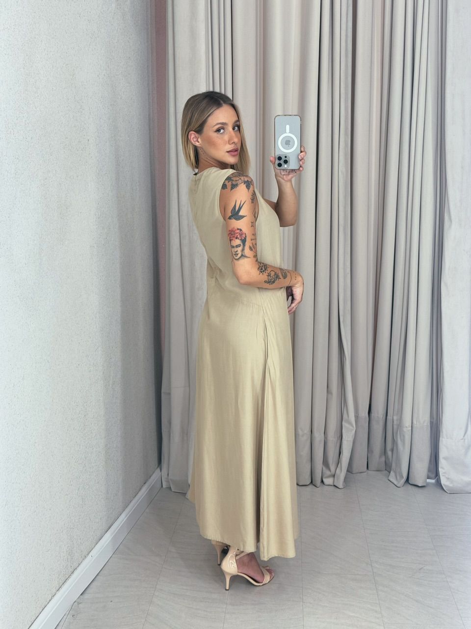 VESTIDO MARÍLIA LONGUETE NUDE