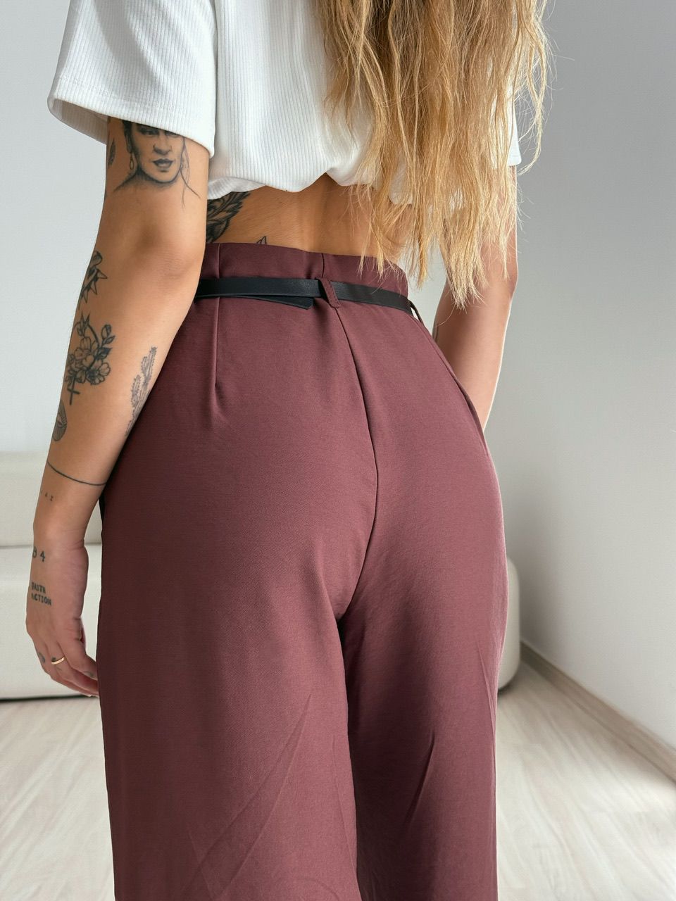 CALÇA JÚLIA PANTALONA MARROM BORDÔ