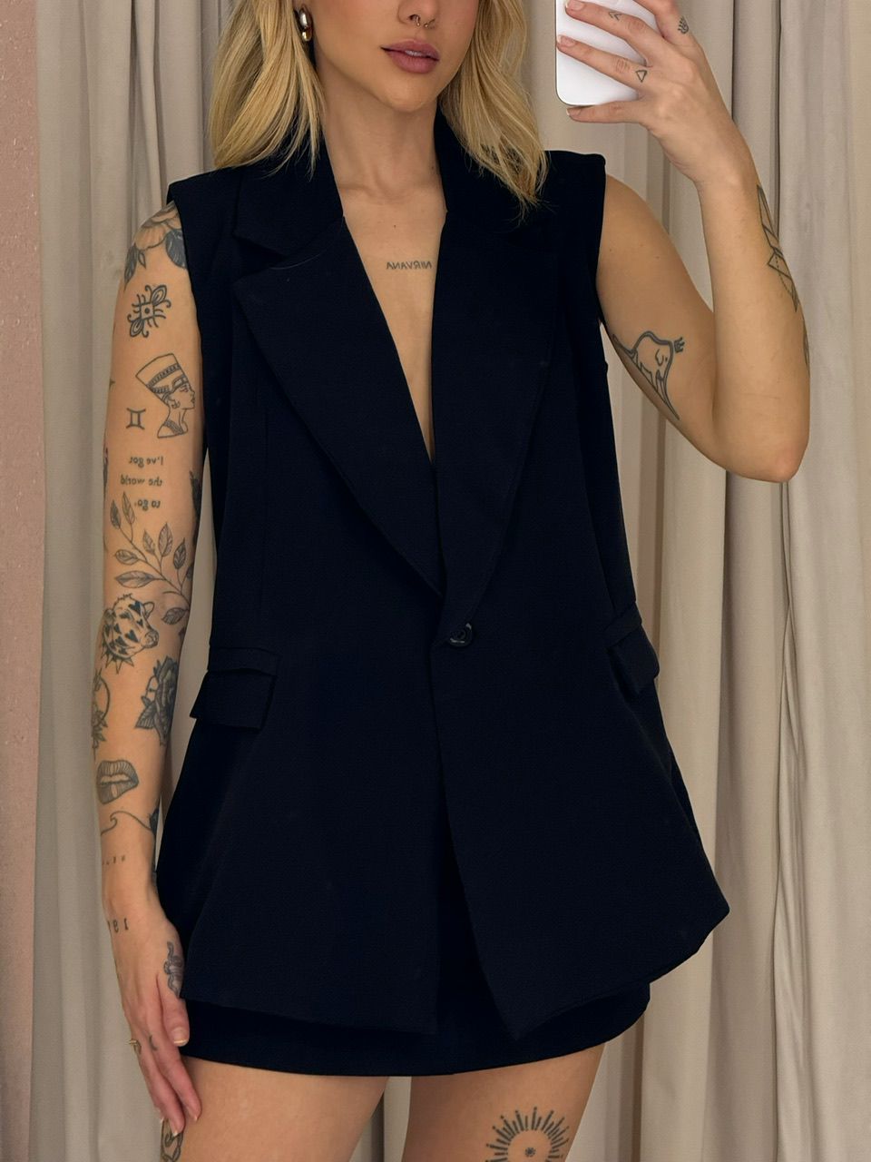 CONJUNTO IVANA SHORT SAIA PRETO
