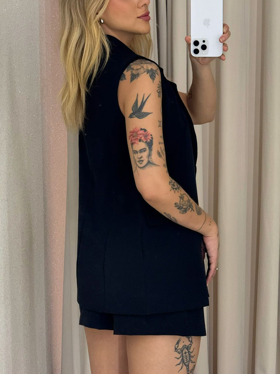 CONJUNTO IVANA SHORT SAIA PRETO