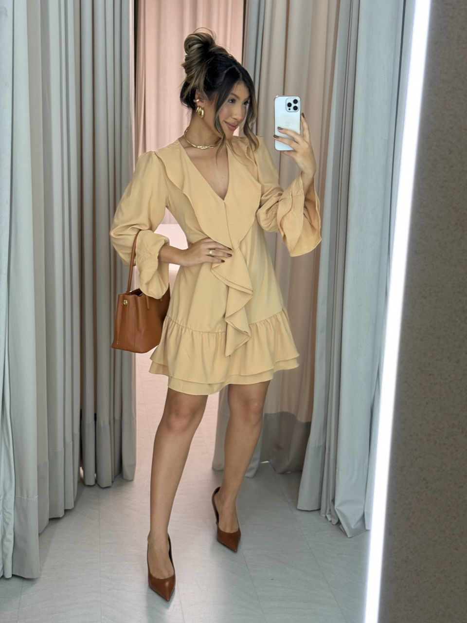 VESTIDO CELIANE BABADOS NUDE - 0063990049 - CAROLLA FERRARO