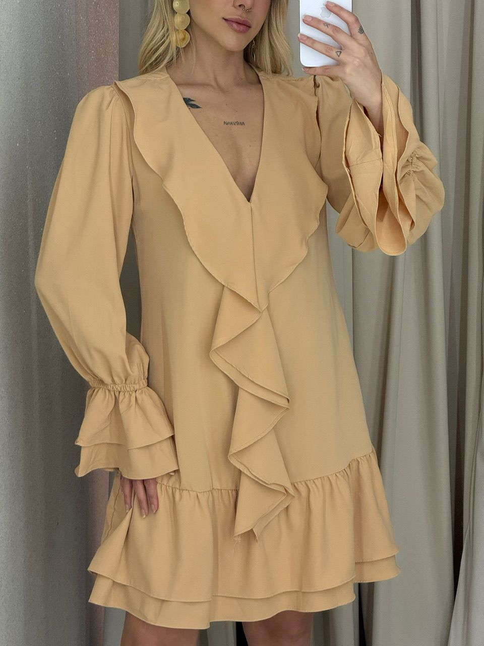VESTIDO CELIANE BABADOS NUDE