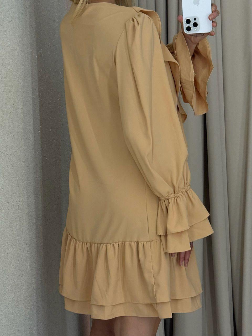 VESTIDO CELIANE BABADOS NUDE
