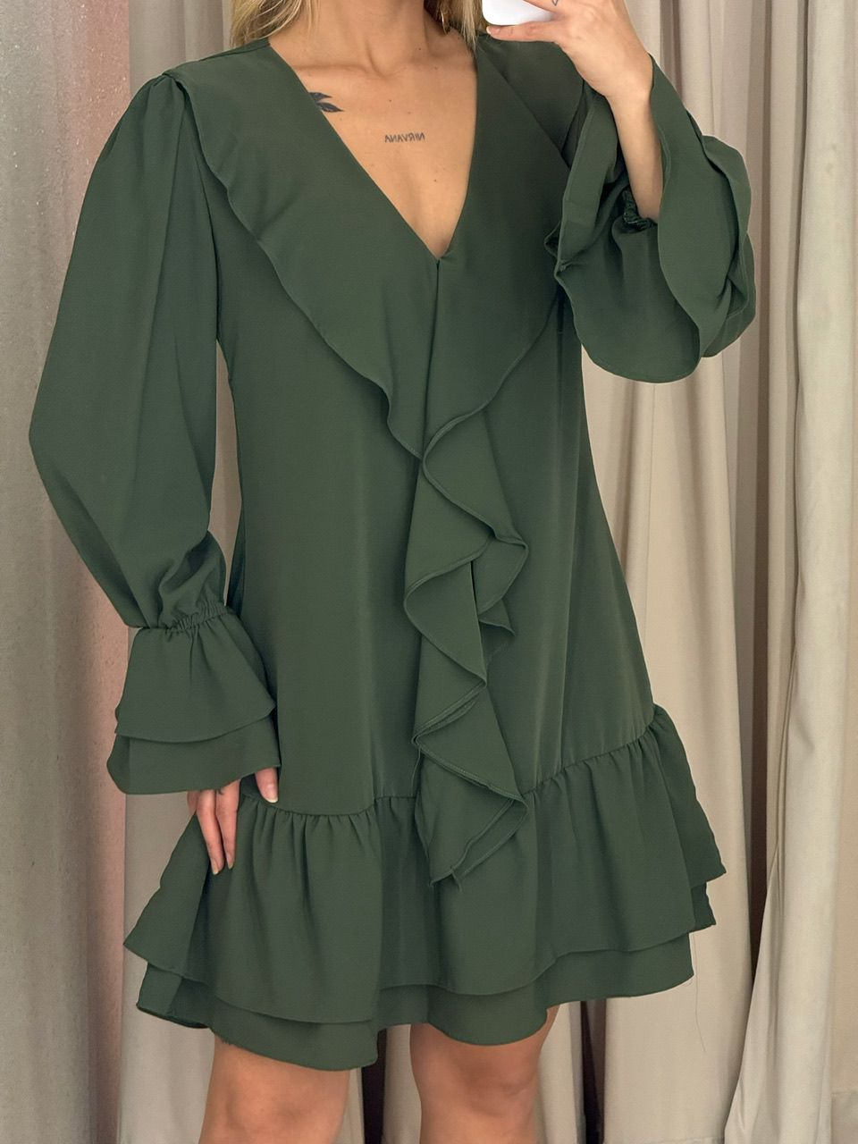 VESTIDO CELIANE BABADOS VERDE