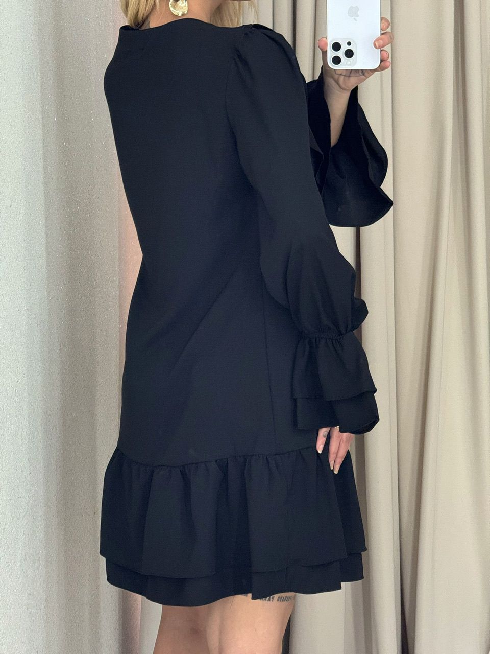 VESTIDO CELIANE BABADOS PRETO