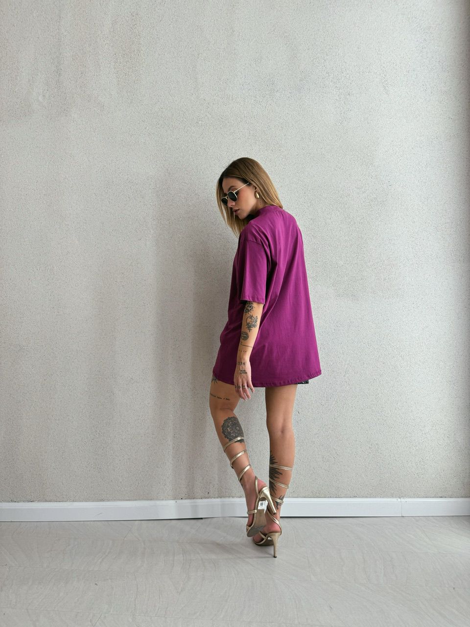 CAMISETÃO AMORA BÁSICO FUCSIA