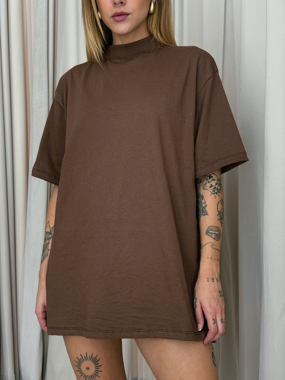CAMISETÃO AMORA BÁSICO MARROM