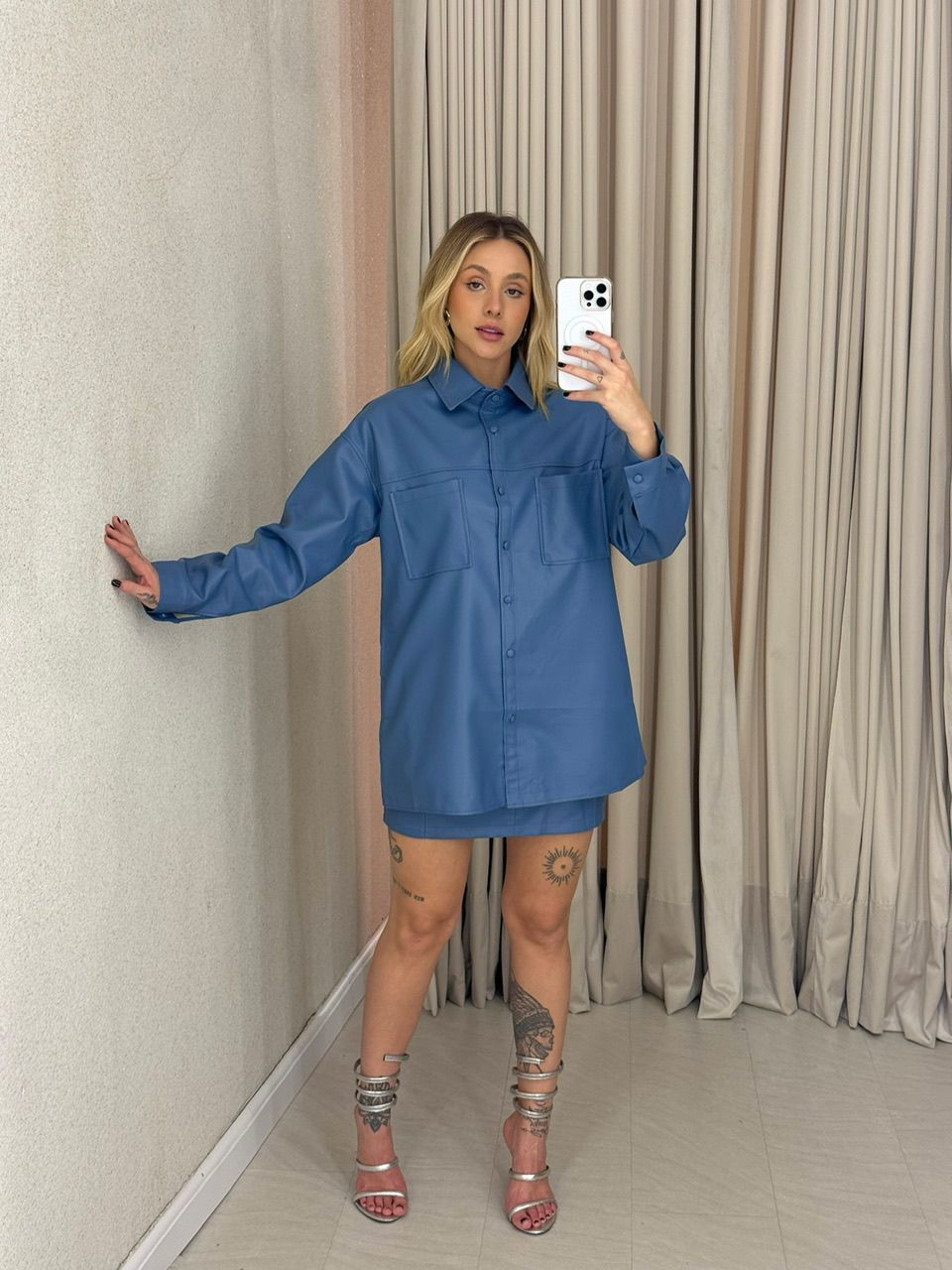 CAMISA DAFNE COURO FAKE AZUL