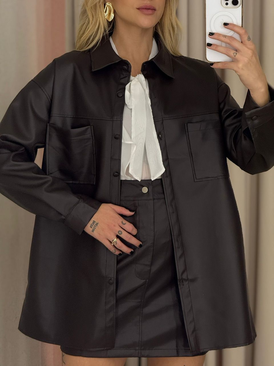 CAMISA DAFNE COURO FAKE MARROM