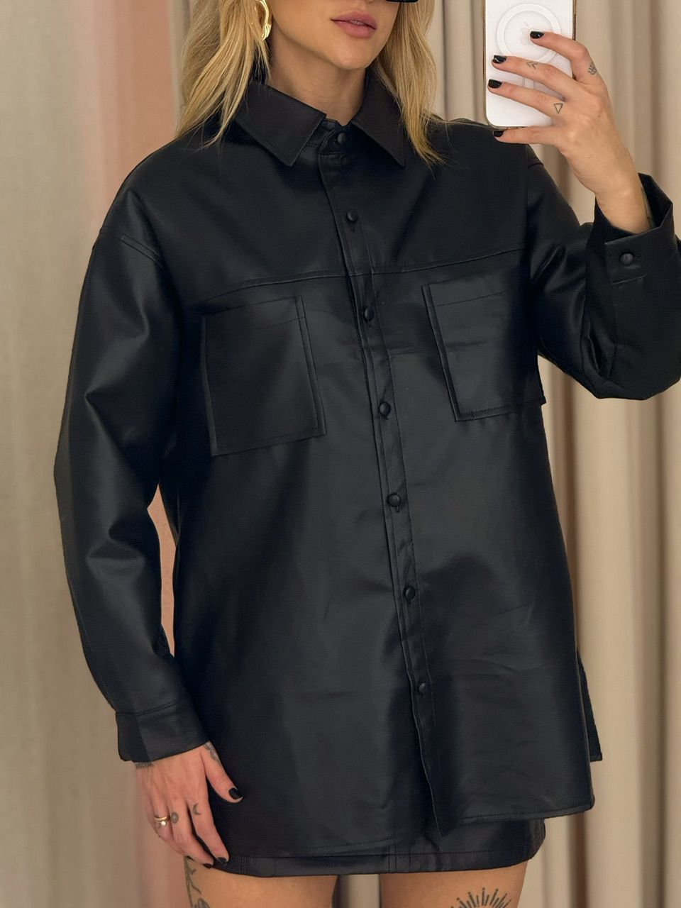 CAMISA DAFNE COURO FAKE PRETA