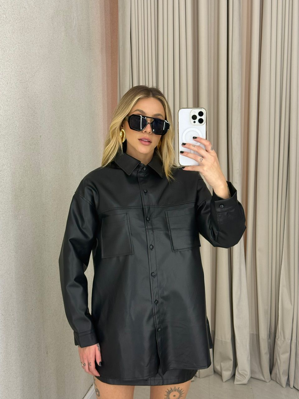 CAMISA DAFNE COURO FAKE PRETA