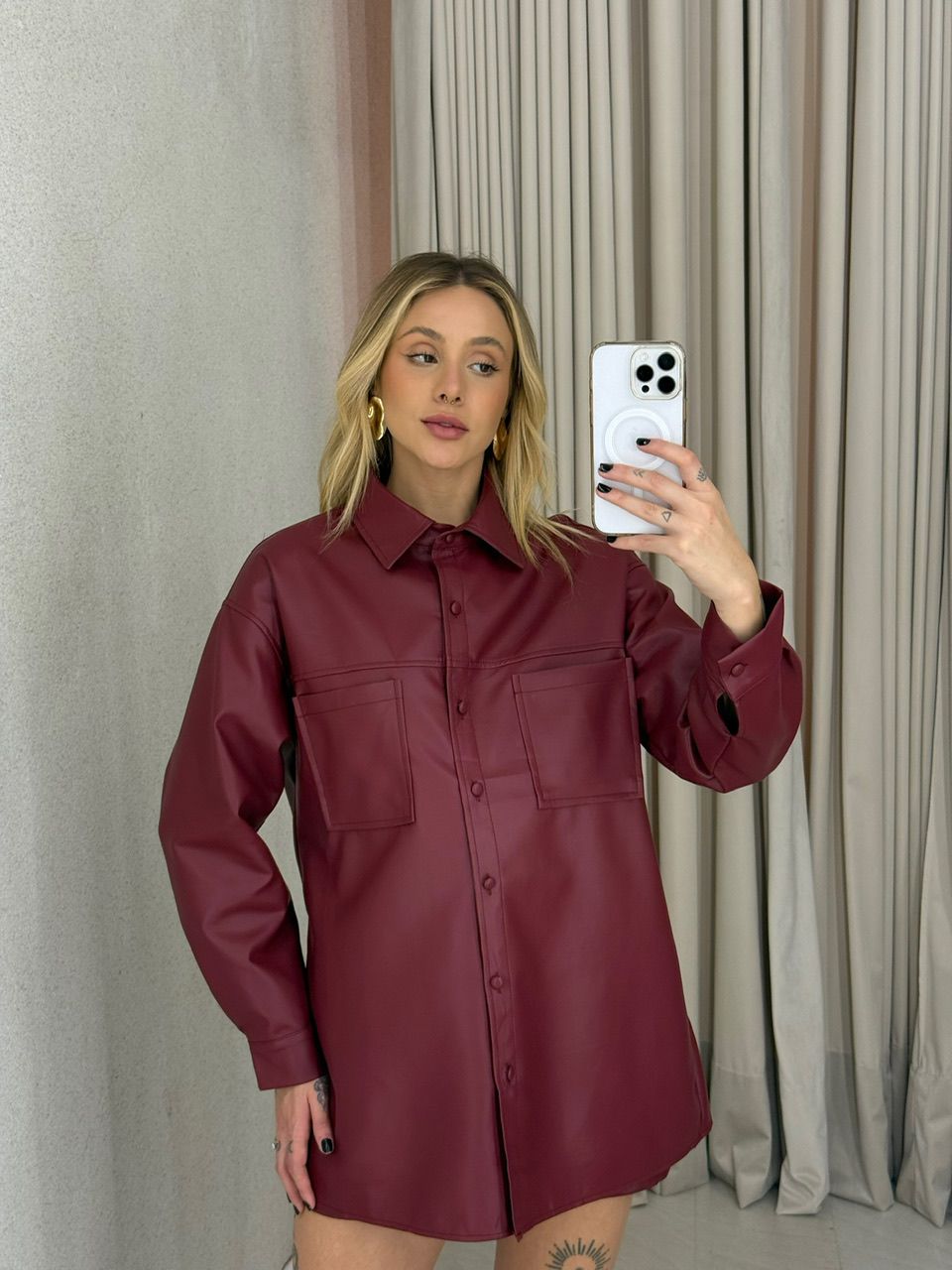 CAMISA DAFNE COURO FAKE VINHO