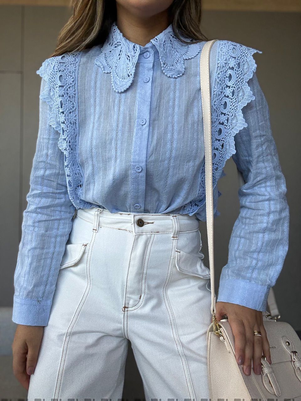 CAMISA KEYLA GUIPIR AZUL - 0065440109 - CAROLLA FERRARO