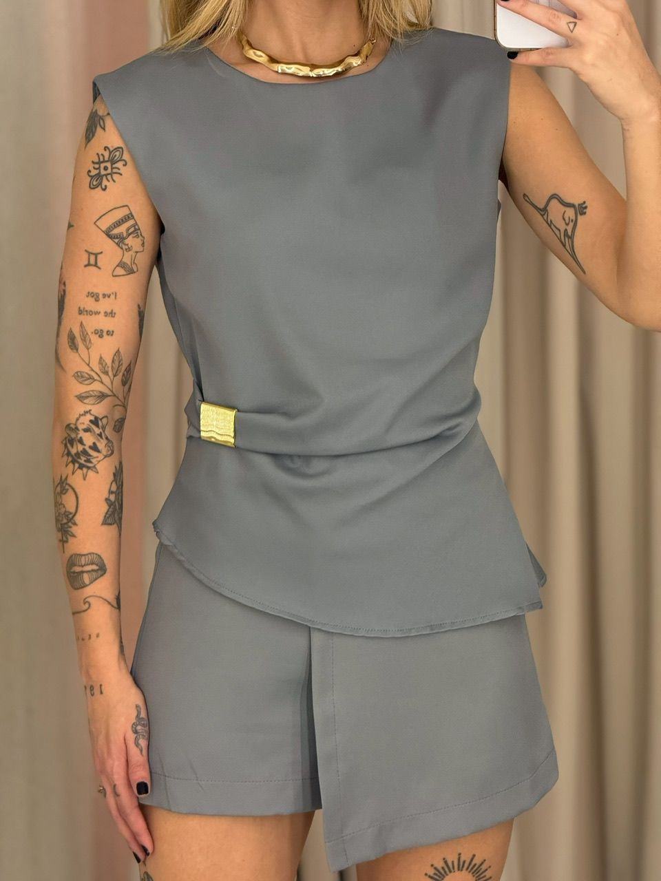 CONJUNTO PENELOPE SHORT SAIA CINZA