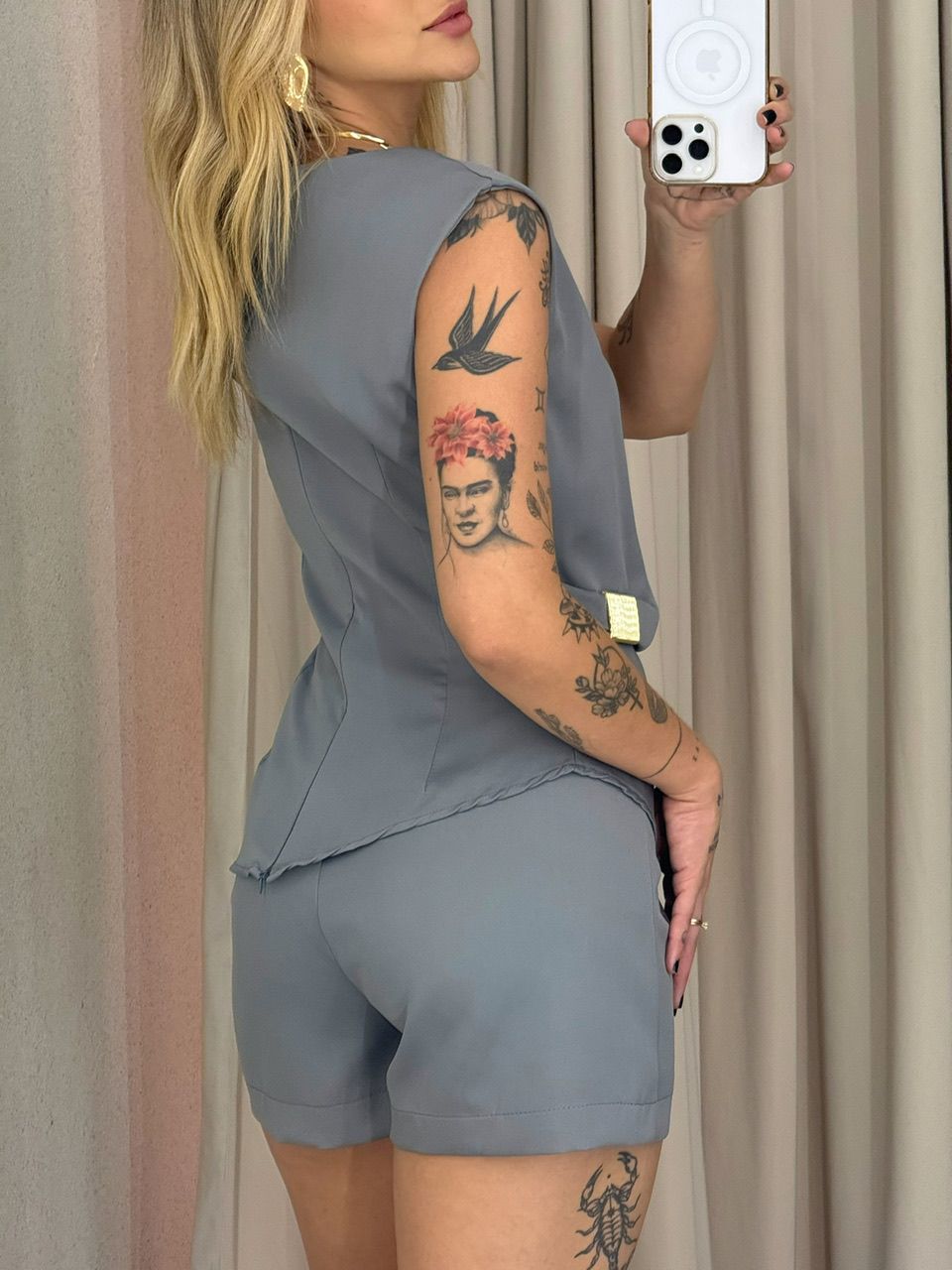 CONJUNTO PENELOPE SHORT SAIA CINZA