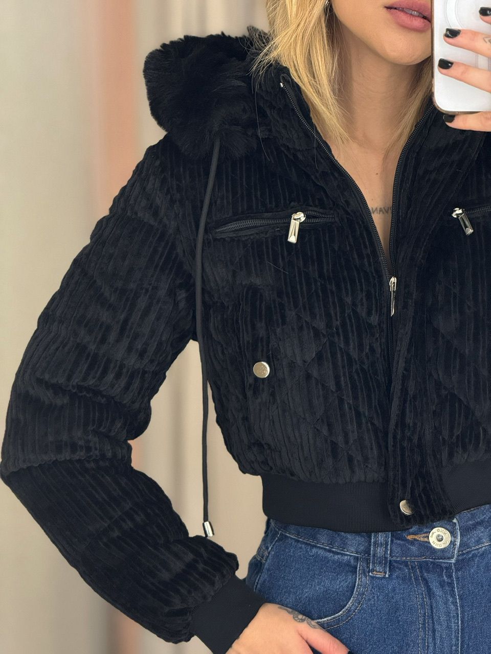 PUFFER ERIKA PELINHOS PRETA