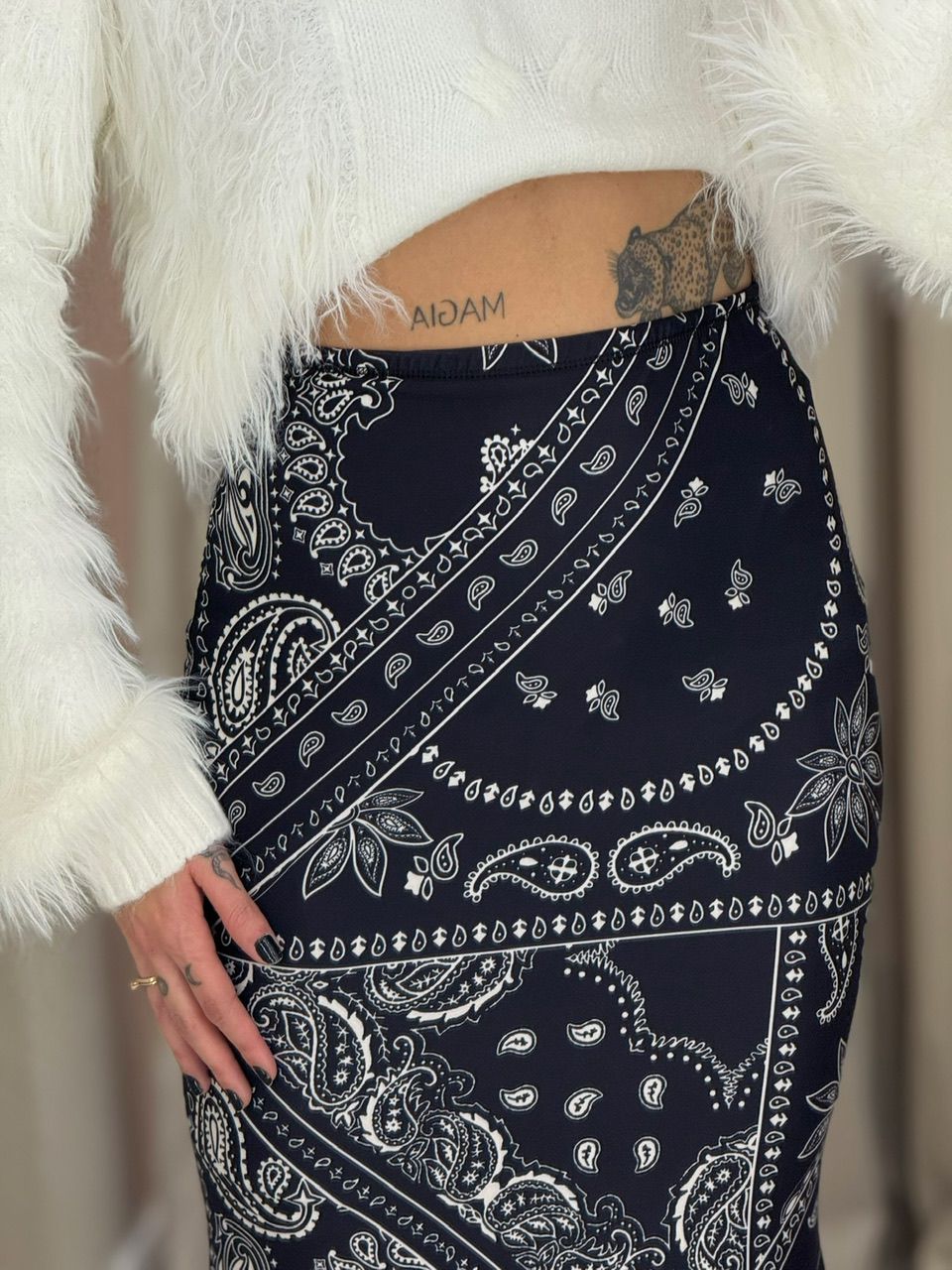 SAIA CELINE ESTAMPADA PRETA