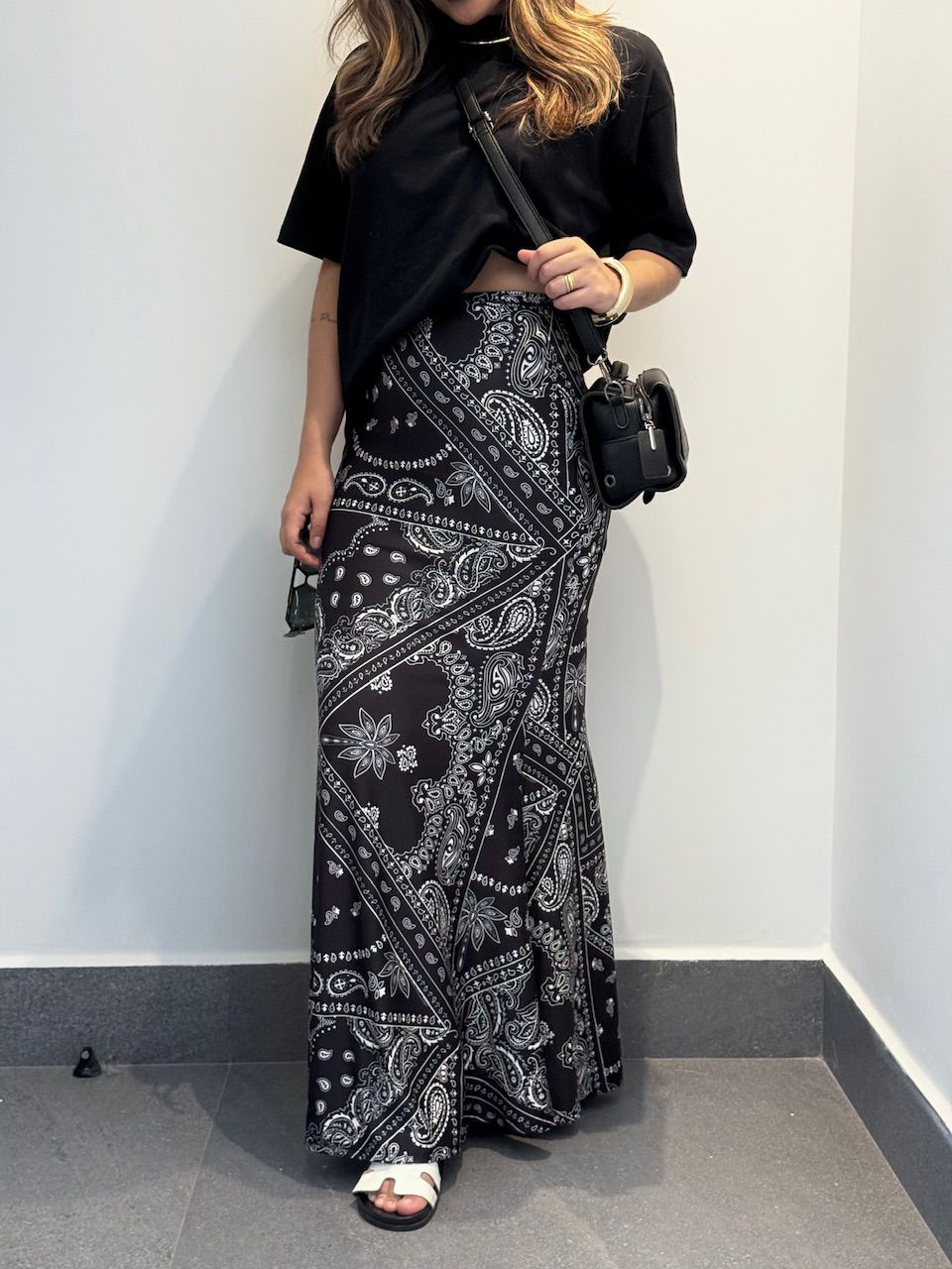 SAIA CELINE ESTAMPADA PRETA - 0065330033 - CAROLLA FERRARO