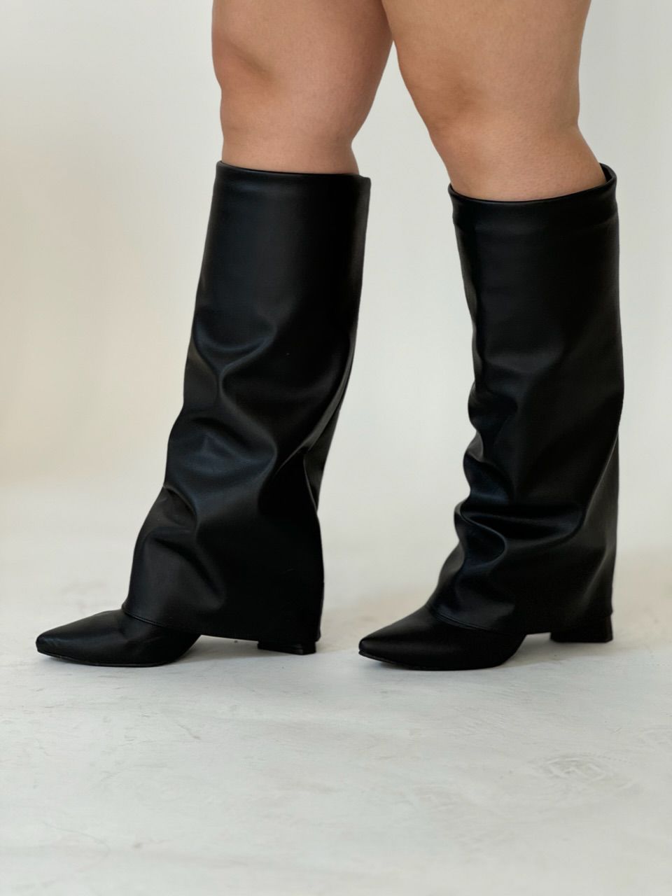 BOTA CAPA PRETA